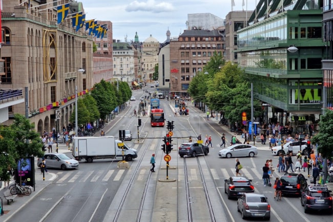 Biltrafik i Stockholms stadskärna.